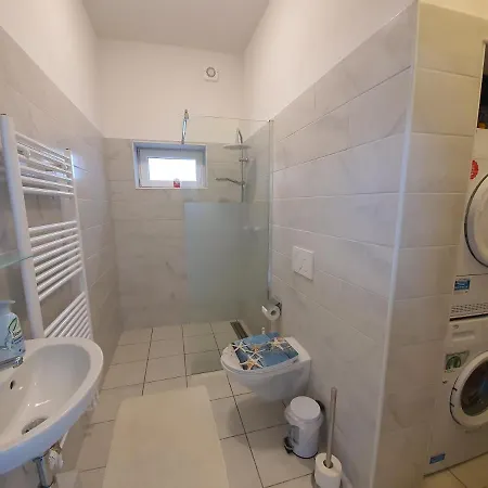 Zentrum Bis 7 Personen. *