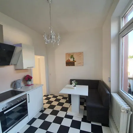 Zentrum Bis 7 Personen. شقة